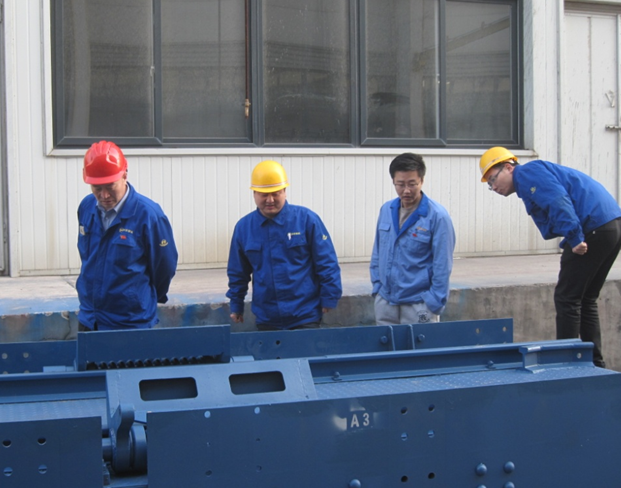 熱烈祝賀煤專公司“出口越南罐籠”、“沙爾夫軌道”兩大國際項(xiàng)目按期交付，“兩提一?！被顒?dòng)圓滿結(jié)束